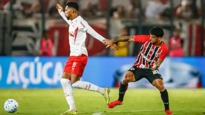 Red Bull Bragantino enfrenta o São Paulo no Morumbis