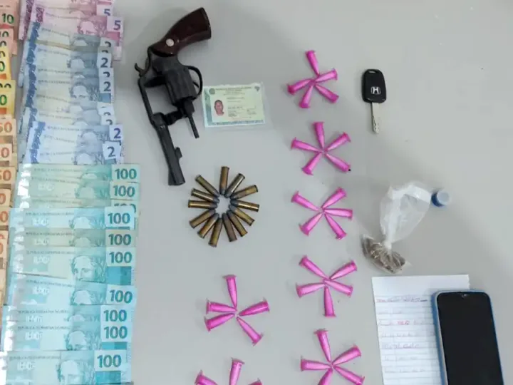 Traficante armado é preso em abordagem na Pires Pimentel