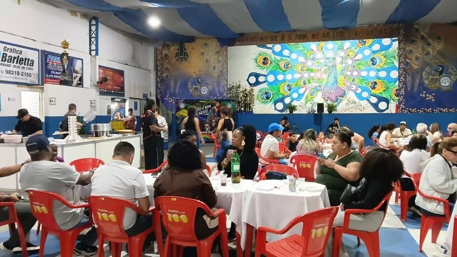 Acadêmicos da Vila promove Feijoada com samba e pagode