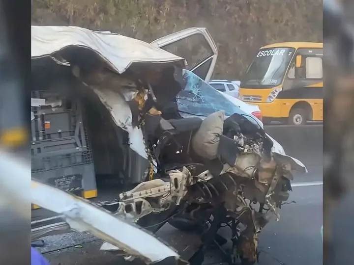 Grave acidente interdita parcialmente Rodovia Fernão Dias