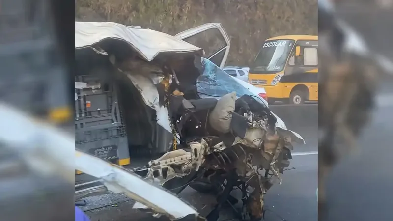 Grave acidente interdita parcialmente Rodovia Fernão Dias