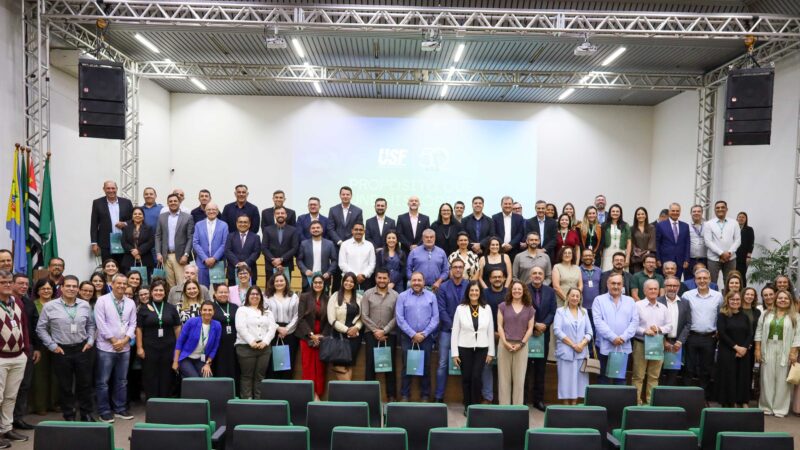 USF celebra 50 anos com lideranças de municípios e sua presença de impacto regional  