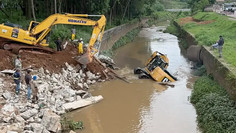 Obra de restauração de ponte registra incidente