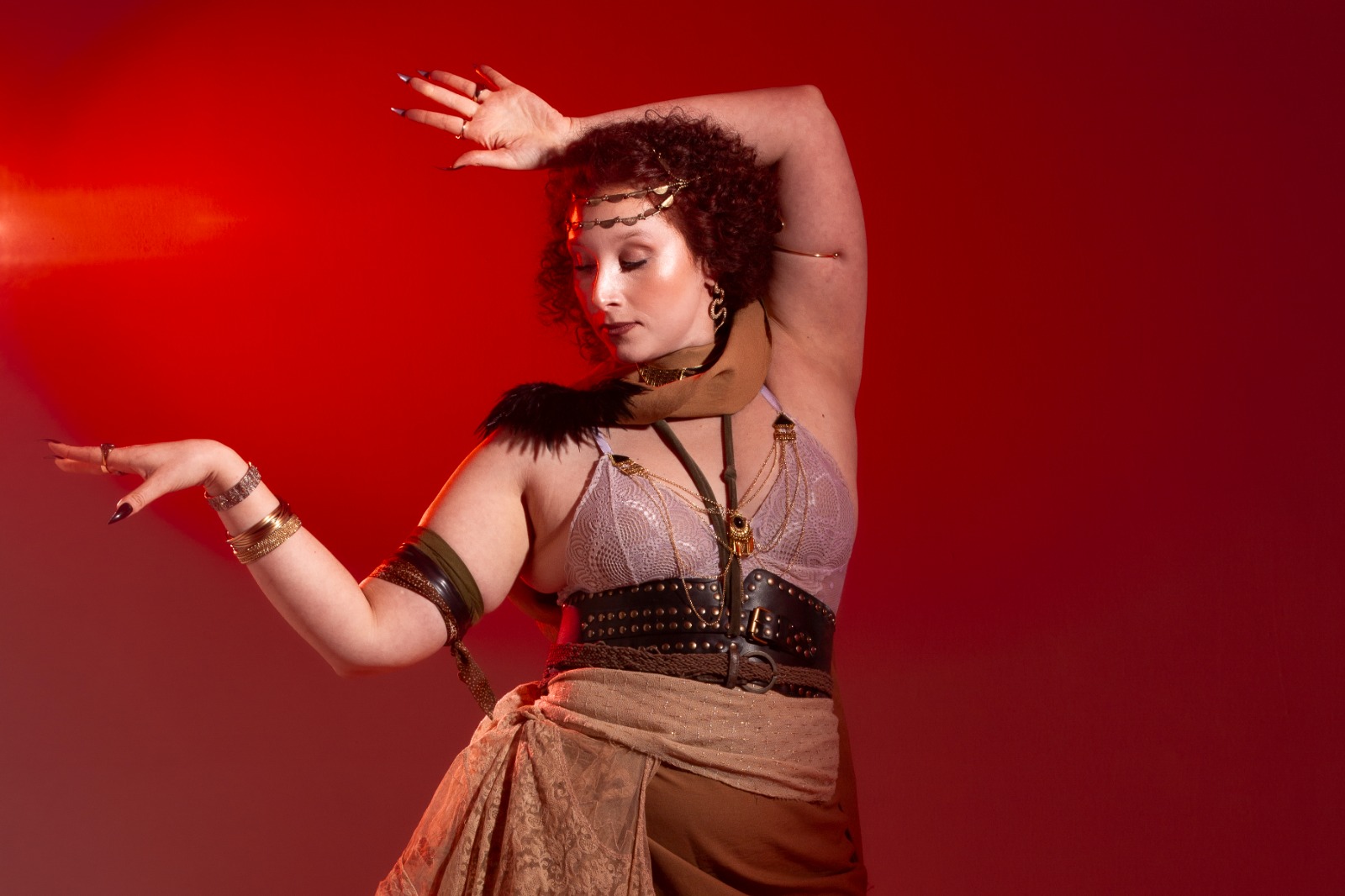 Cantora Tchella faz pocket show dia 23 na Garaginha