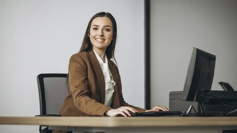 Empresa contrata Assistente Administrativo Comercial
