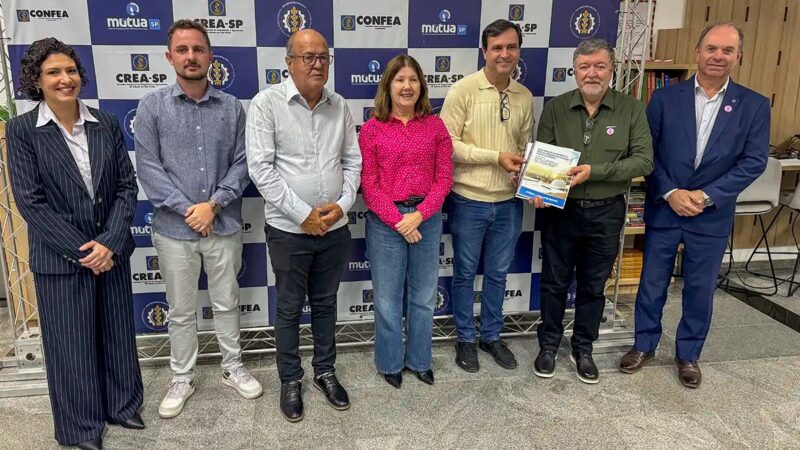 CREA e AEA Bragança entregam anteprojeto de modernização da gestão de obras