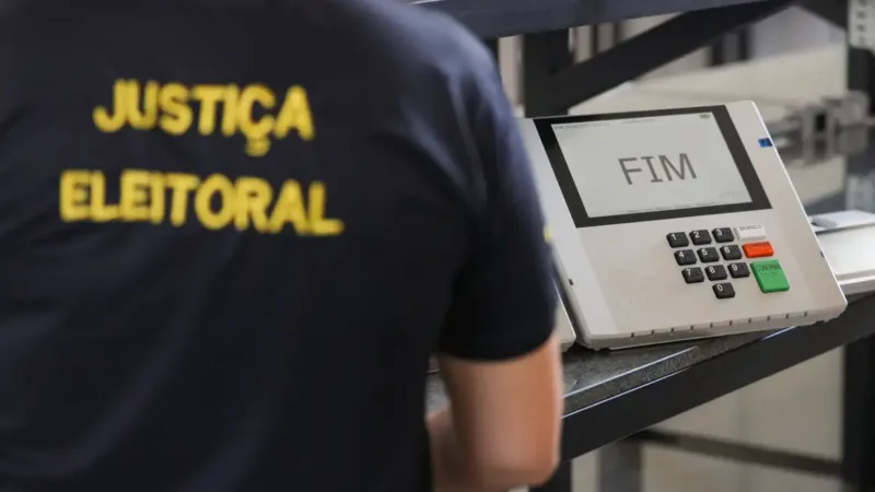Denúncias de assédio por causa de política podem ser feitas pela internet